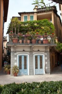 Balcony Vertical Vegetable Gardening